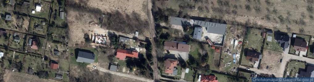 Zdjęcie satelitarne Paczkomat InPost LOD332M