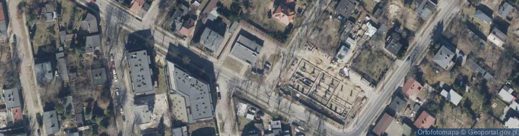 Zdjęcie satelitarne Paczkomat InPost LOD52A