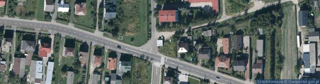 Zdjęcie satelitarne Paczkomat InPost LUK10M