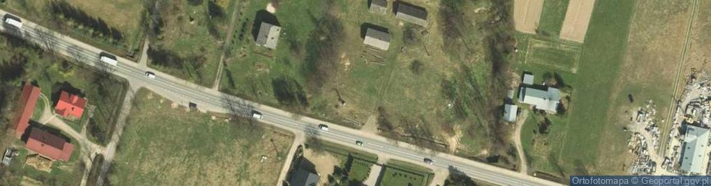 Zdjęcie satelitarne Paczkomat InPost LZN01M