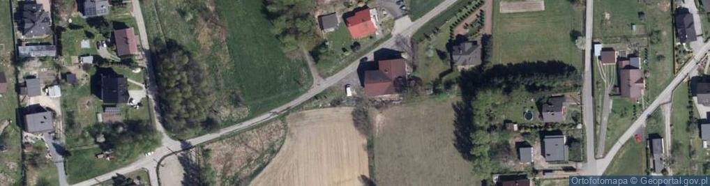 Zdjęcie satelitarne Paczkomat InPost MAN02A