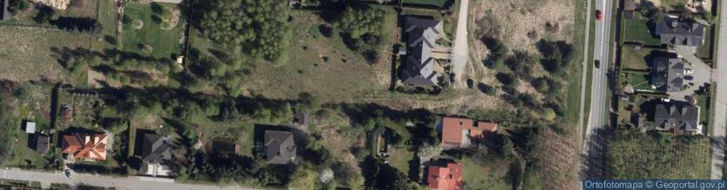 Zdjęcie satelitarne Paczkomat InPost NMZ01BAPP