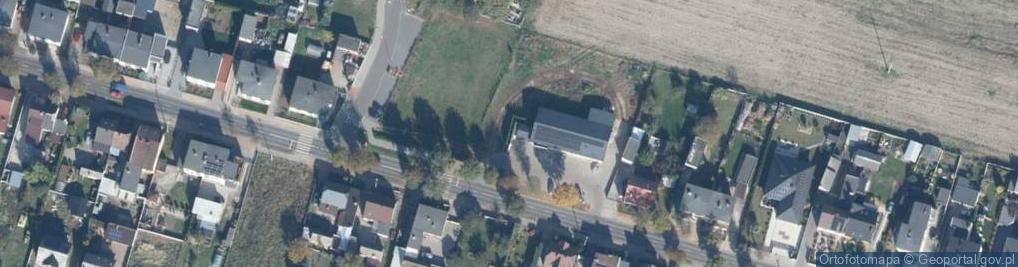 Zdjęcie satelitarne Paczkomat InPost NYL01M