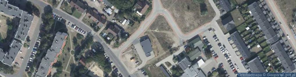 Zdjęcie satelitarne Paczkomat InPost OBW05M