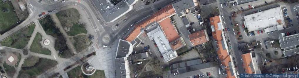 Zdjęcie satelitarne Paczkomat InPost OPO62M