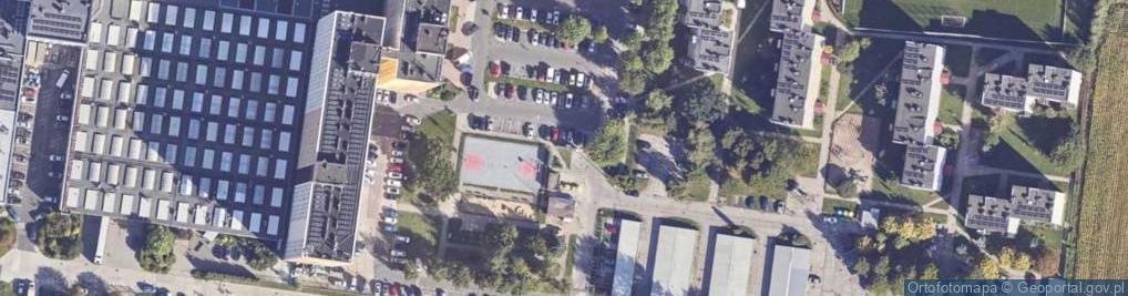Zdjęcie satelitarne Paczkomat InPost OZM02N