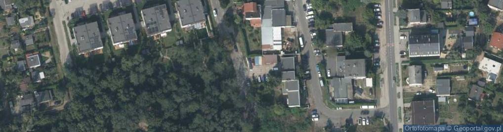 Zdjęcie satelitarne Paczkomat InPost POZ300M