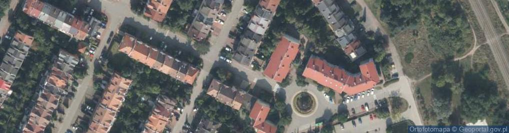 Zdjęcie satelitarne Paczkomat InPost POZ63M