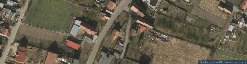 Zdjęcie satelitarne Paczkomat InPost PTH02M