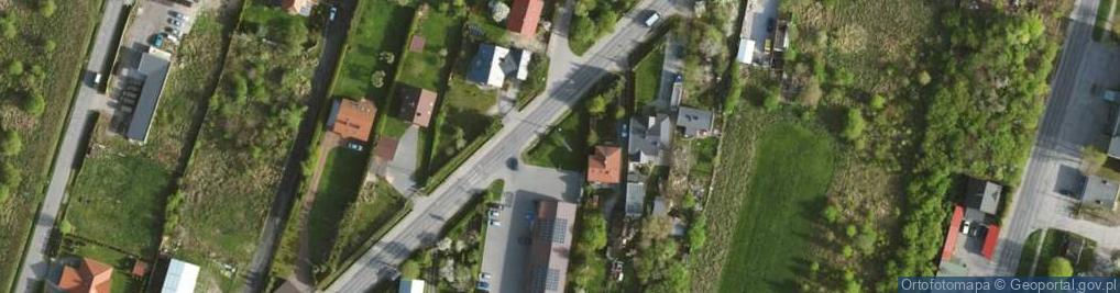 Zdjęcie satelitarne Paczkomat InPost PTR02M