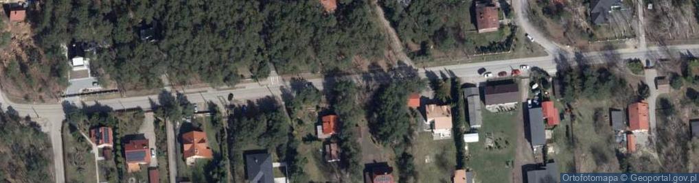 Zdjęcie satelitarne Paczkomat InPost REN01M