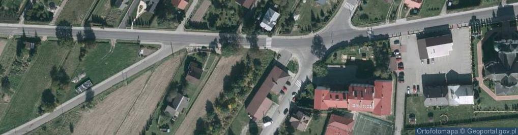 Zdjęcie satelitarne Paczkomat InPost RWI01M
