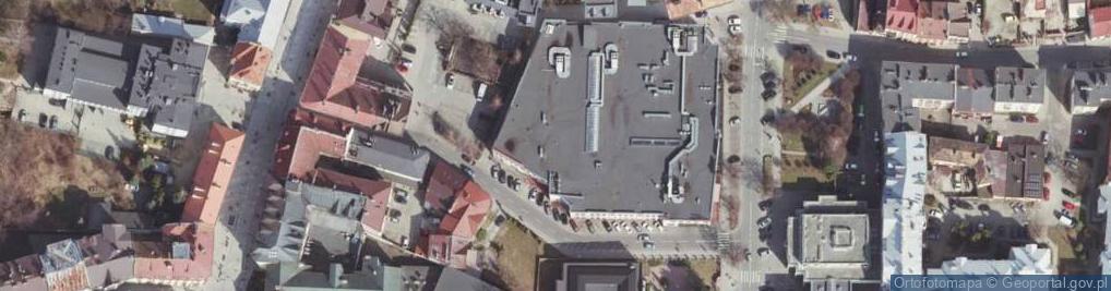 Zdjęcie satelitarne Paczkomat InPost RZE01HO