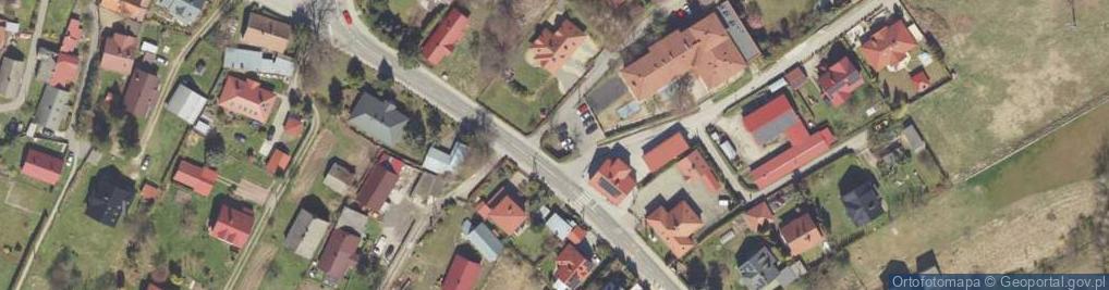 Zdjęcie satelitarne Paczkomat InPost RZE17BAPP