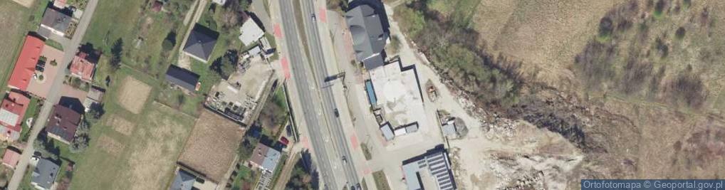 Zdjęcie satelitarne Paczkomat InPost RZE49M