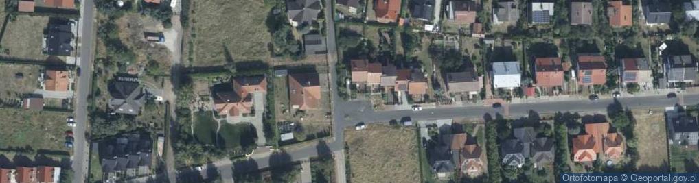 Zdjęcie satelitarne Paczkomat InPost STS12M