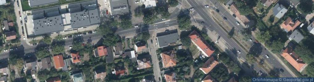 Zdjęcie satelitarne Paczkomat InPost SZC110M