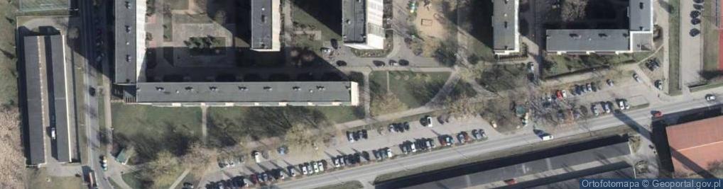Zdjęcie satelitarne Paczkomat InPost SZC131M