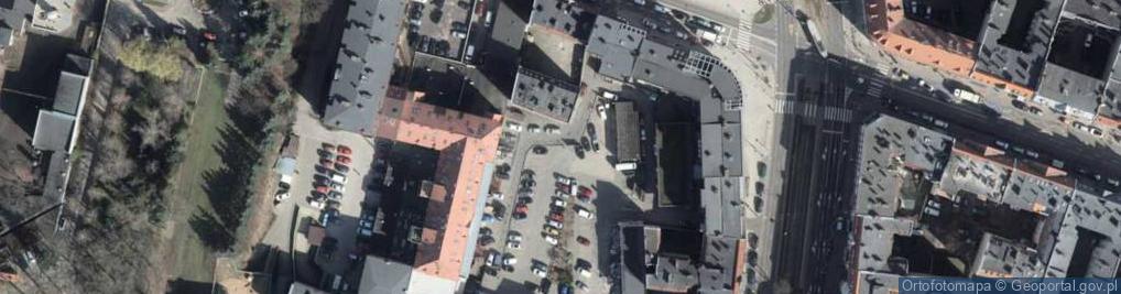 Zdjęcie satelitarne Paczkomat InPost SZC165M