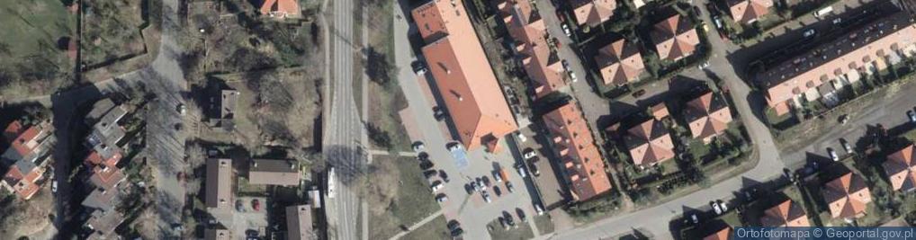 Zdjęcie satelitarne Paczkomat InPost SZC22N