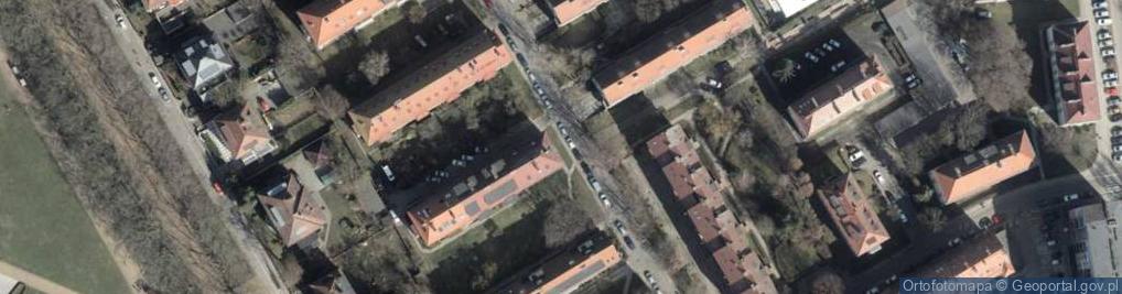 Zdjęcie satelitarne Paczkomat InPost SZC28N