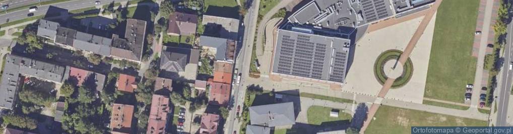 Zdjęcie satelitarne Paczkomat InPost TAR28M