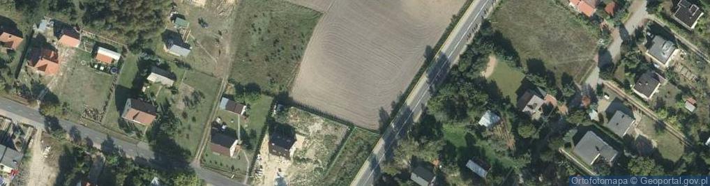 Zdjęcie satelitarne Paczkomat InPost TLE01M