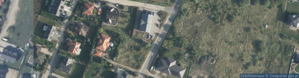 Zdjęcie satelitarne Paczkomat InPost WOO04M