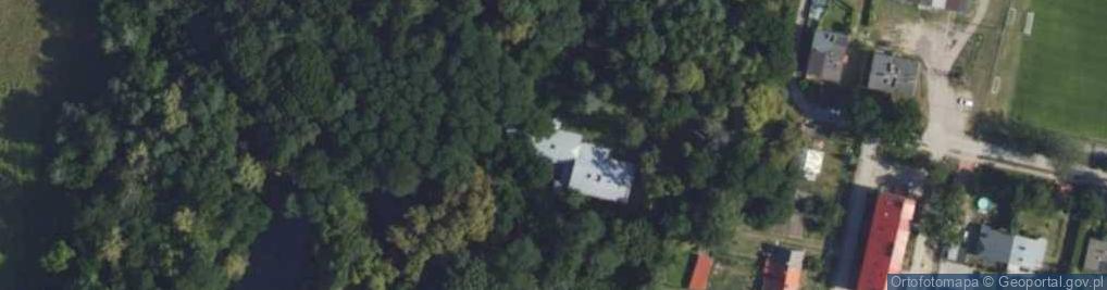 Zdjęcie satelitarne Dwór Ernesta Moesa