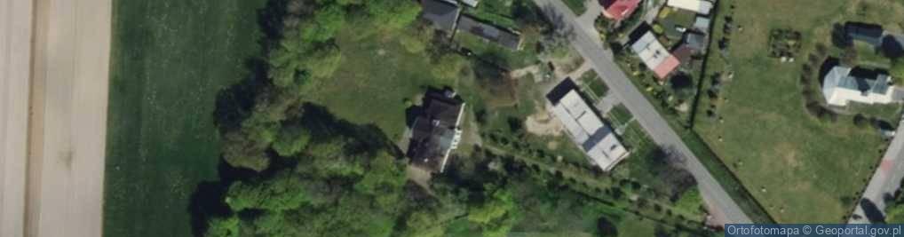 Zdjęcie satelitarne Dwór w Radoszewicach