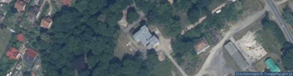 Zdjęcie satelitarne Neorenesansowy dwór z ok. 1867 roku