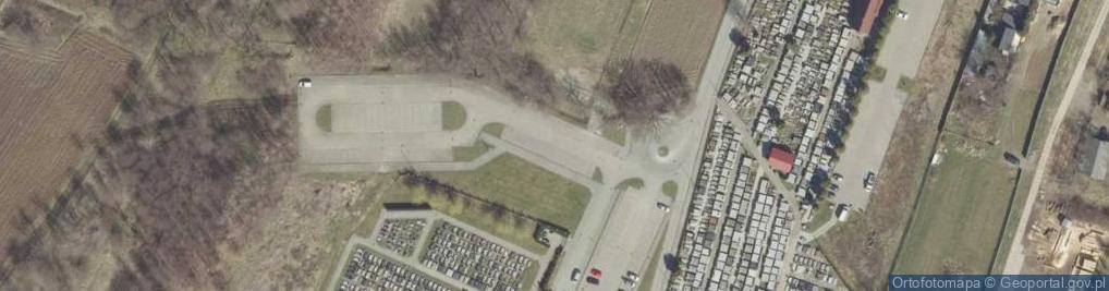 Zdjęcie satelitarne przy cmentarzu Klikowa