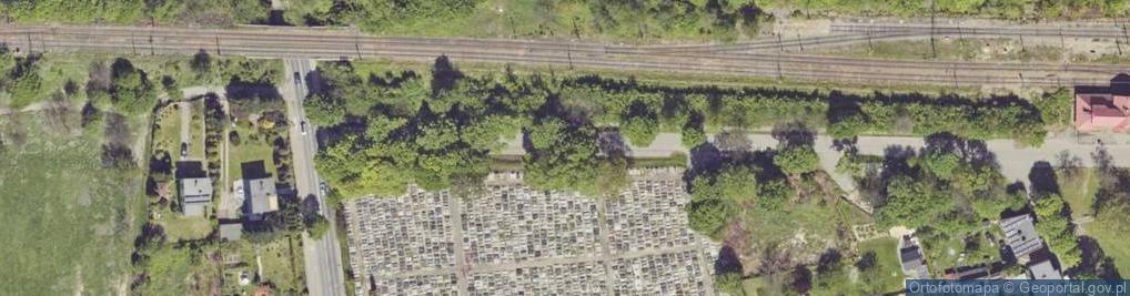 Zdjęcie satelitarne Przy cmentarzu parafialnym i kościele Trójcy Przenajświętszej