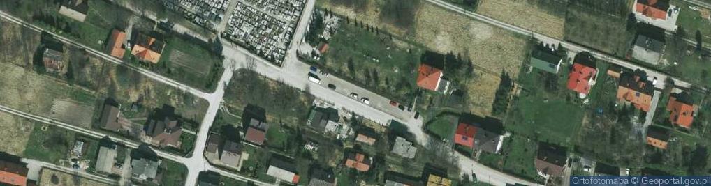 Zdjęcie satelitarne przy cmentarzu