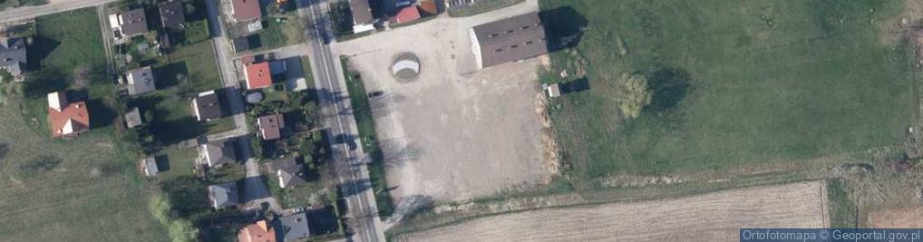 Zdjęcie satelitarne przy kaplicy cmentarnej cmentarza komunalnego