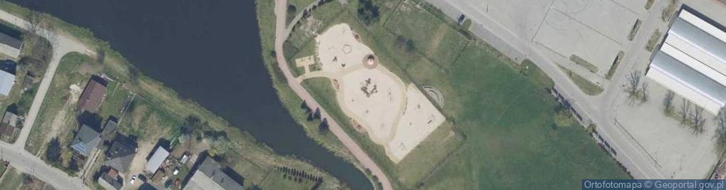 Zdjęcie satelitarne Miejski plac zabaw