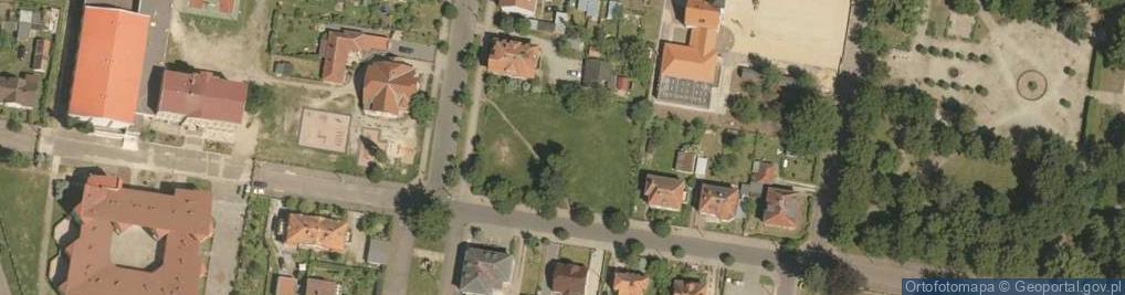 Zdjęcie satelitarne Plac zabaw, Ogródek