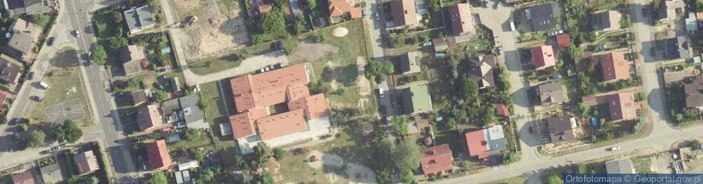 Zdjęcie satelitarne Plac zabaw, Ogródek