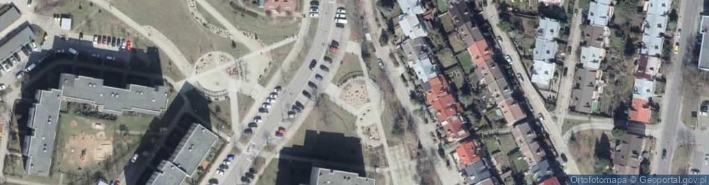 Zdjęcie satelitarne Plac zabaw, Ogródek