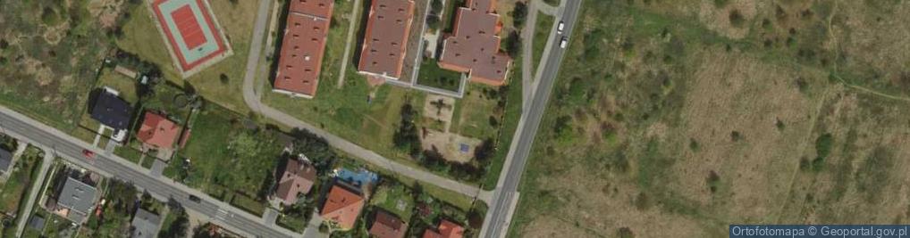 Zdjęcie satelitarne Plac zabaw, Ogródek