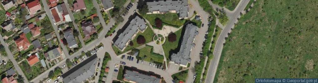 Zdjęcie satelitarne Plac zabaw, Ogródek