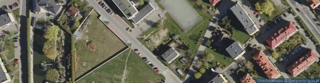 Zdjęcie satelitarne Plac zabaw, Ogródek