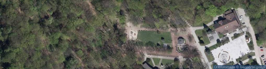 Zdjęcie satelitarne Plac zabaw, Ogródek