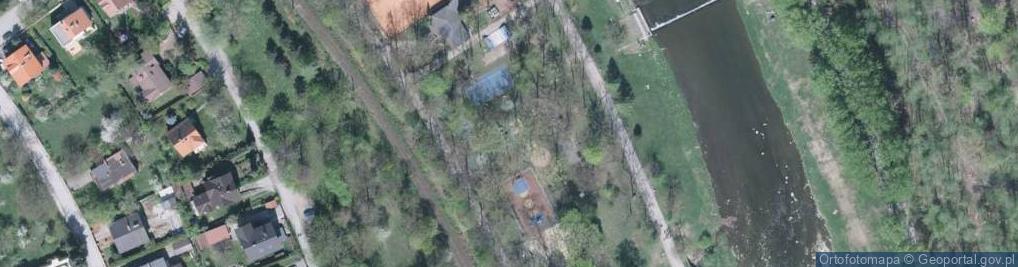 Zdjęcie satelitarne Plac zabaw, Ogródek