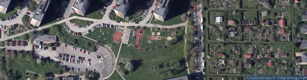 Zdjęcie satelitarne Plac zabaw, Ogródek