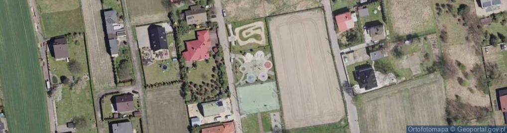 Zdjęcie satelitarne Plac zabaw, Ogródek