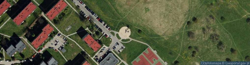 Zdjęcie satelitarne Plac zabaw, Ogródek