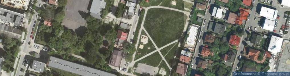 Zdjęcie satelitarne Plac zabaw, Ogródek
