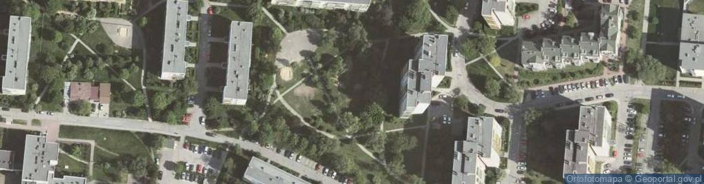 Zdjęcie satelitarne Plac zabaw, Ogródek