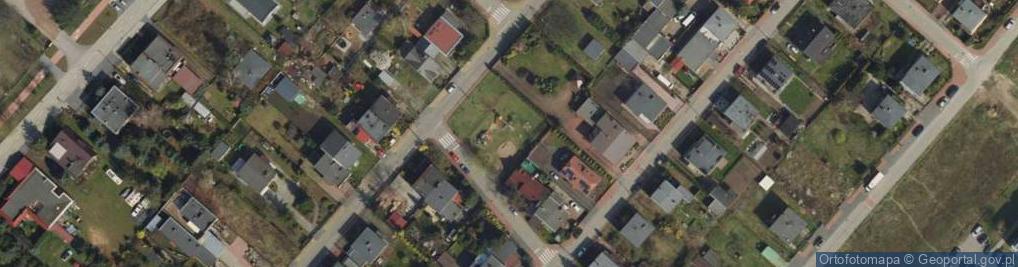Zdjęcie satelitarne Plac zabaw, Ogródek
